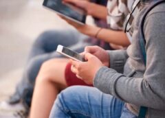 Los jóvenes se exponen sin quererlo por primera vez a la pornografía entre los 10 y 14 años, según un nuevo estudio